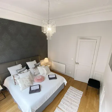 Le Clovis Sauna Apartment *